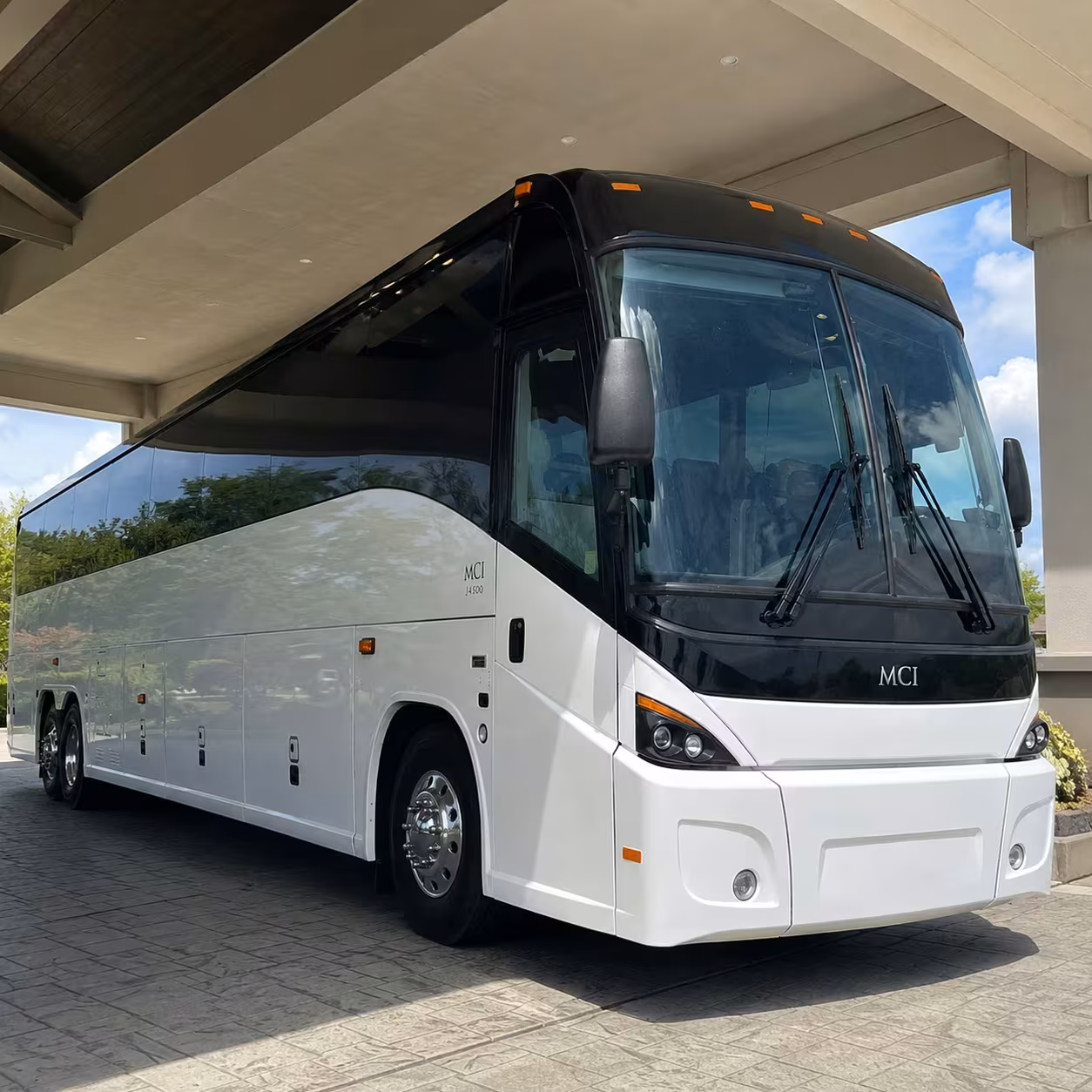 airport pickup transportation for groups arriving in yonkers