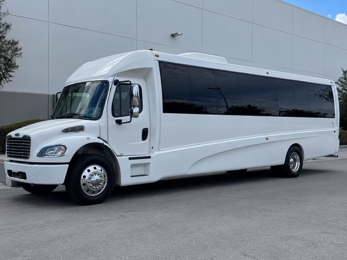yonkers party buses for concerts and race nights